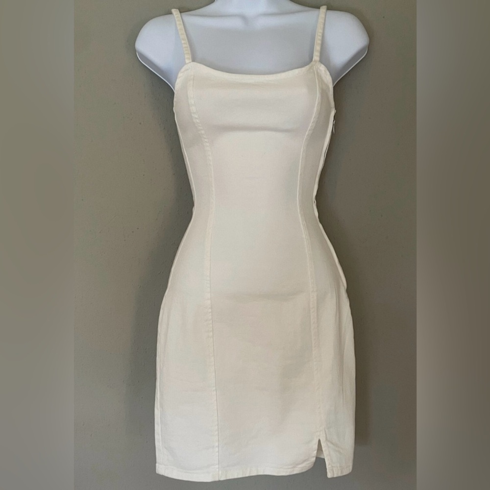 H&M Divided White Bodycon Mini Dress – Size M – NWT